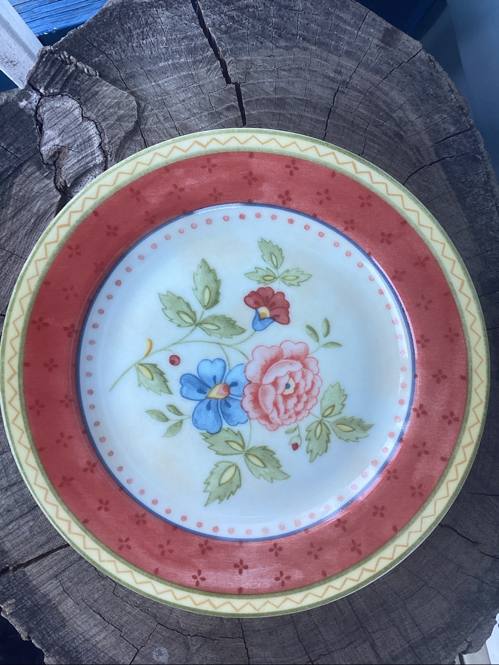 3 Juliet Salad Plates by 222 FIFTH 8”